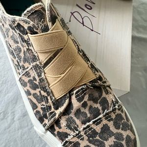 Blowfish Women's Leopard Print Sneakers